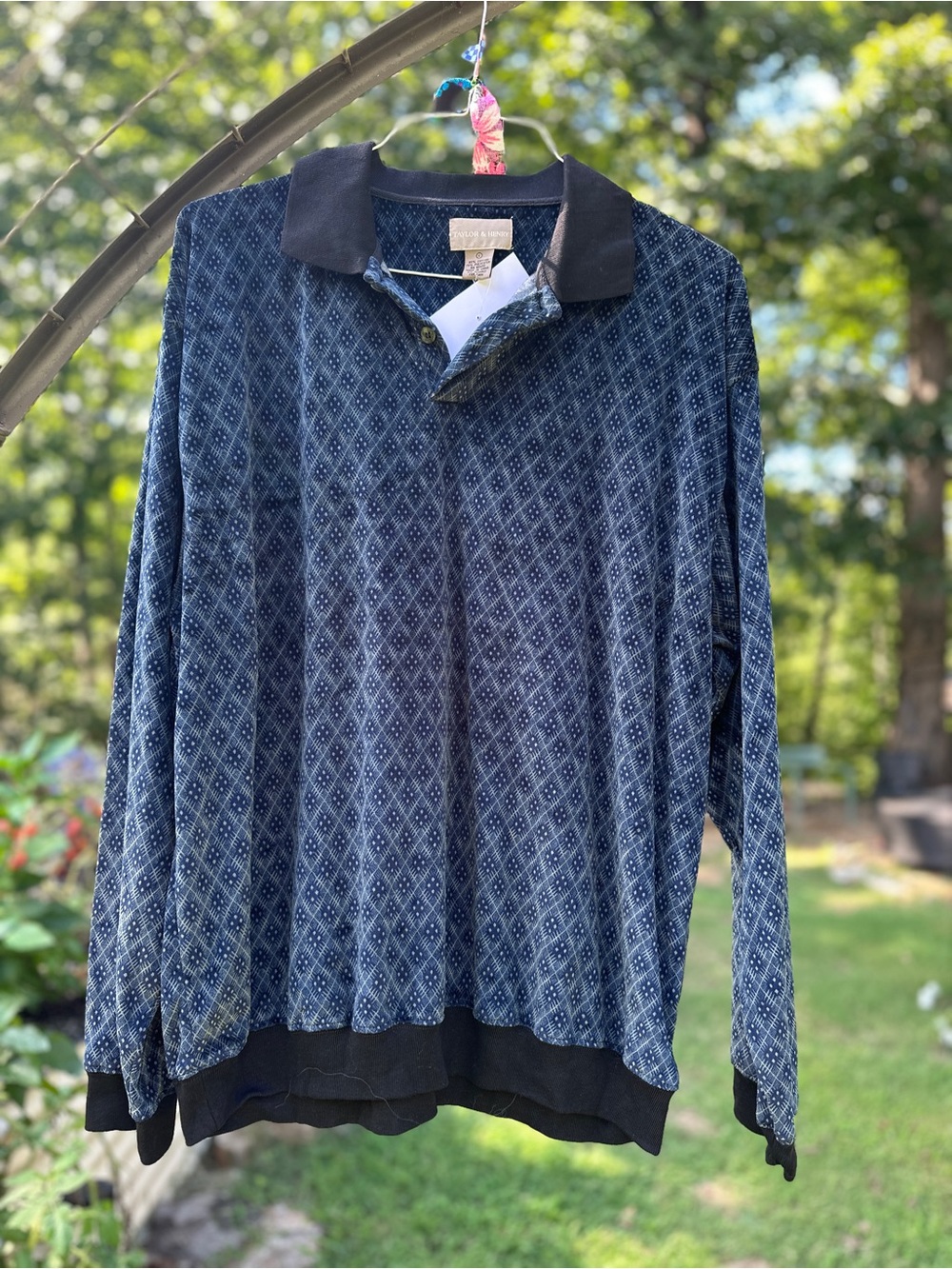 VINTAGE blue velvety long sleeve polo with diamond pattern